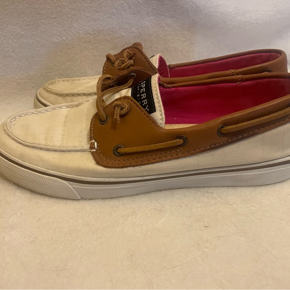Women’s sperry shoes